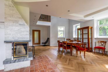 Дом, Милорадово, 370 кв.м