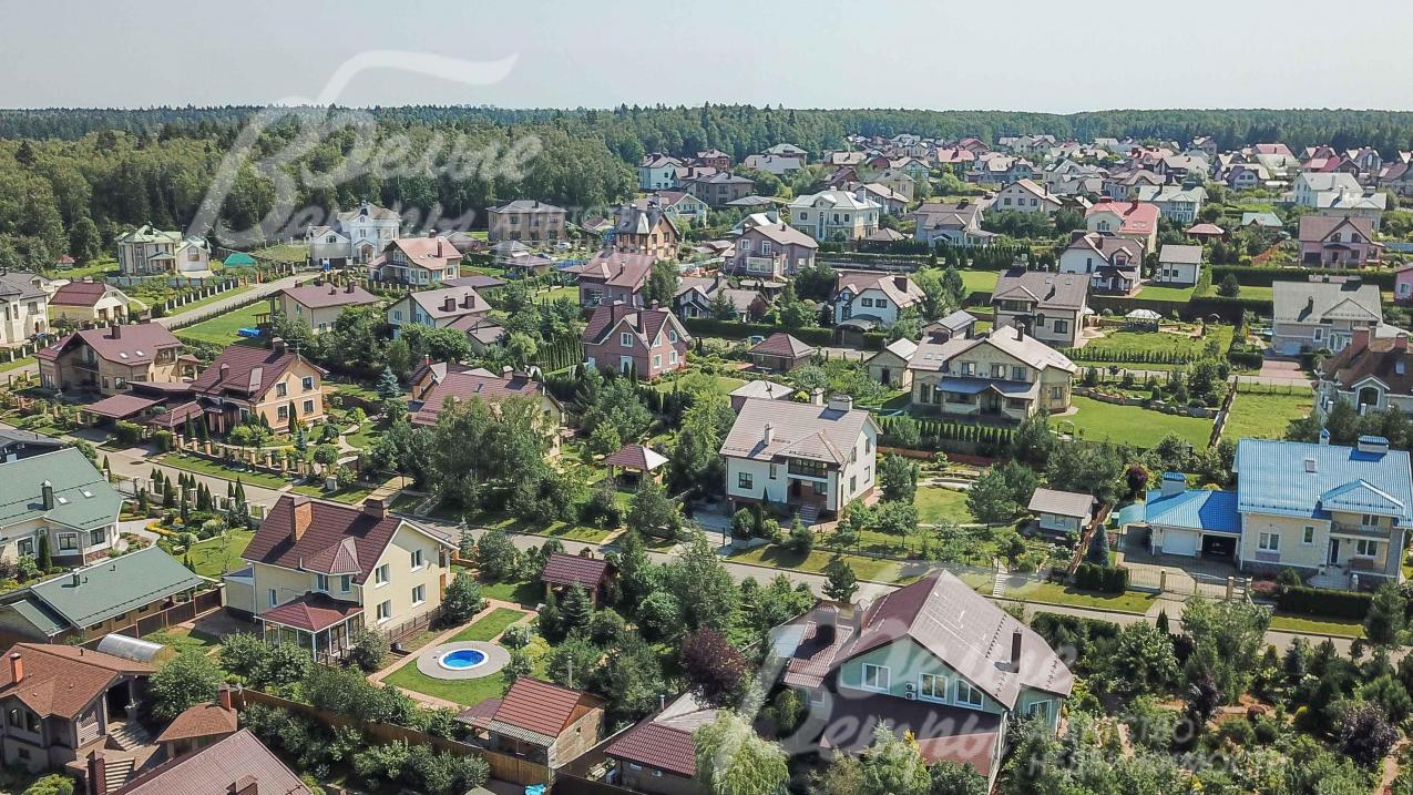 Обжитой коттеджный поселок