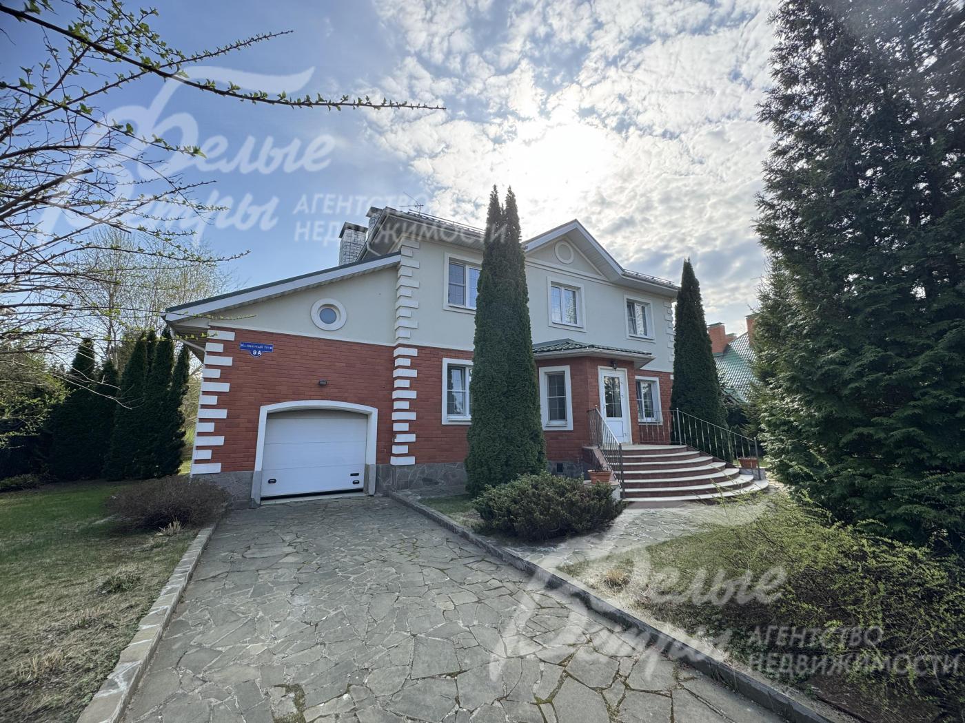 В доме есть тёплый гараж