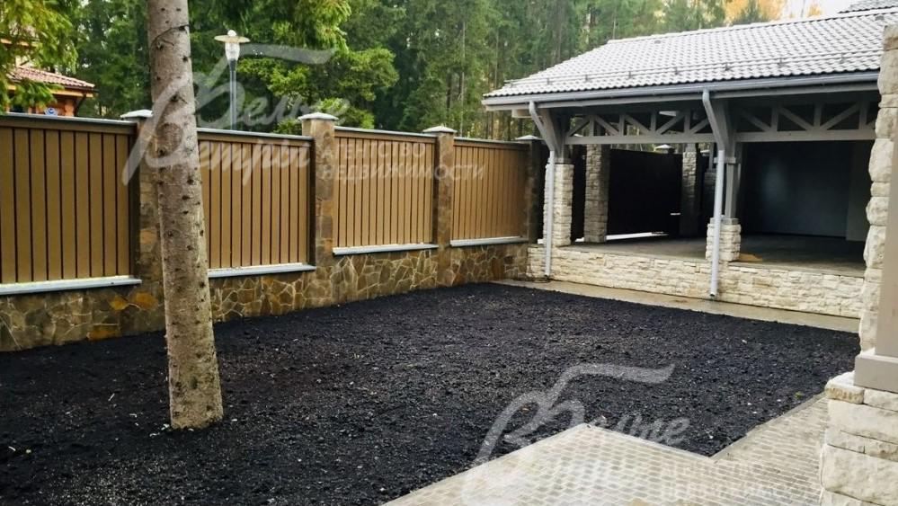 Забор в едином стиле поселка