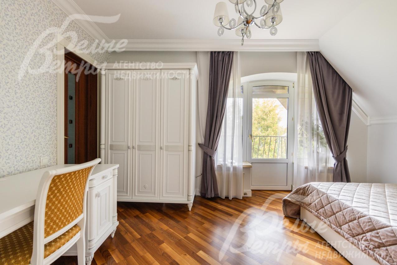 Спальня со своей гардеробной