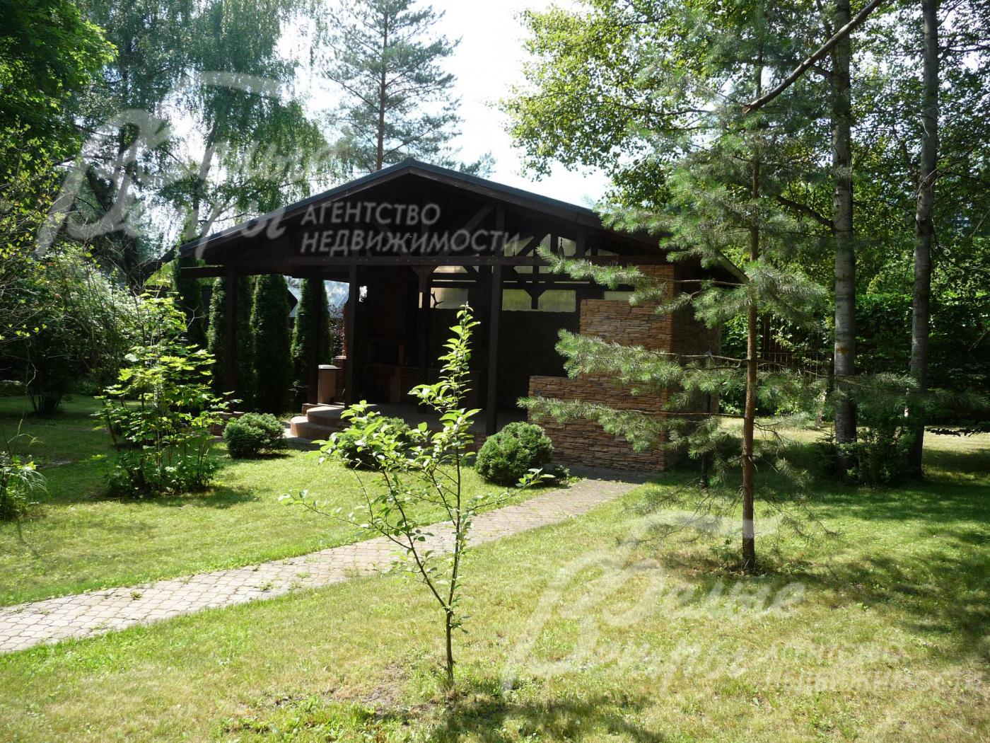 Летняя крытая беседка с мангалом