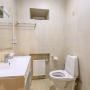 В банном комплексе в санузлах установлена сантехника, в том числе писуар