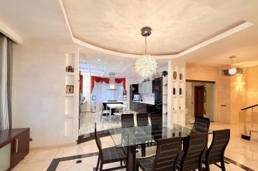 Дом, Величъ (д. Супонево ), 500&nbsp;кв.м