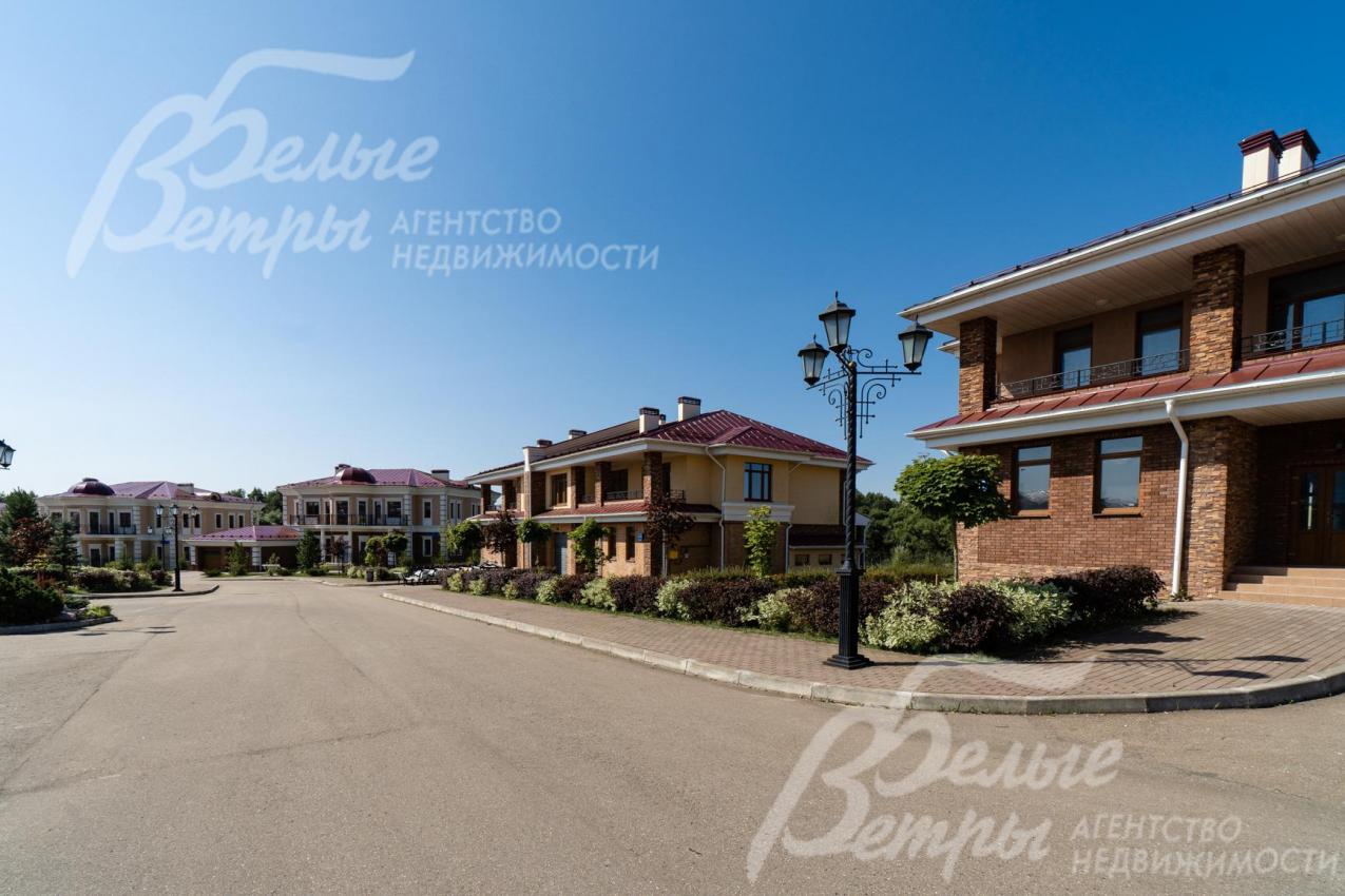 Все дома в едином архитектурном стиле