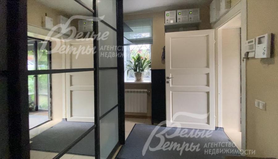 Большой шкаф для хранения