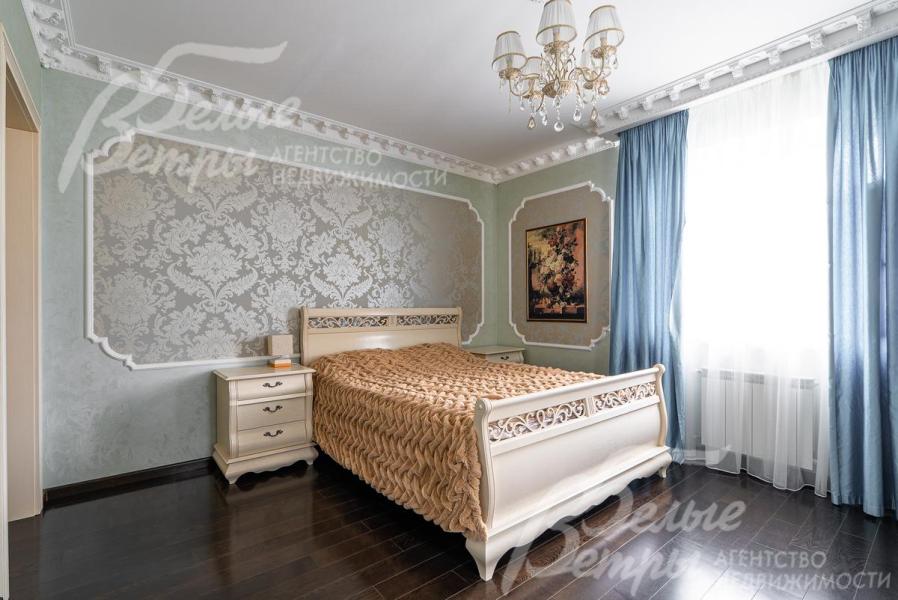 Одна из спален 2-го этажа