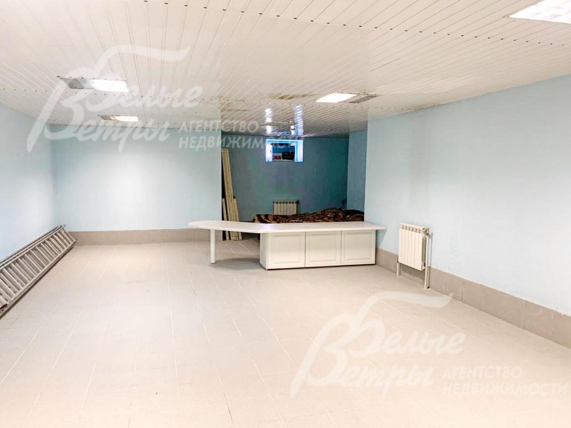 Общая площадь цокольного этажа 130 кв.м