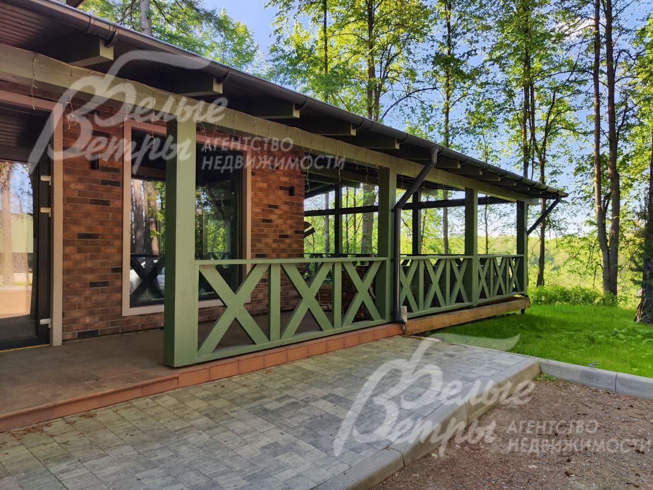 кафе-пекарня с крытой террасой в поселке Бородино Вилладж