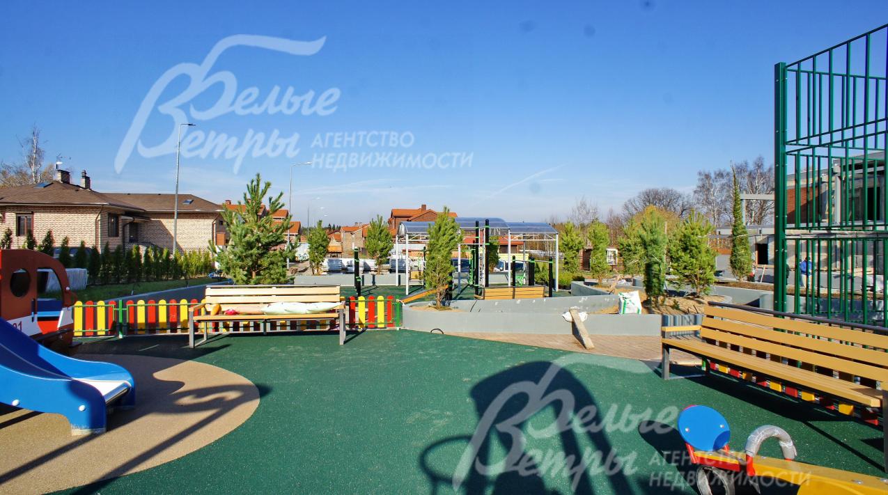 Детская площадка в поселке Валуевская Слобода