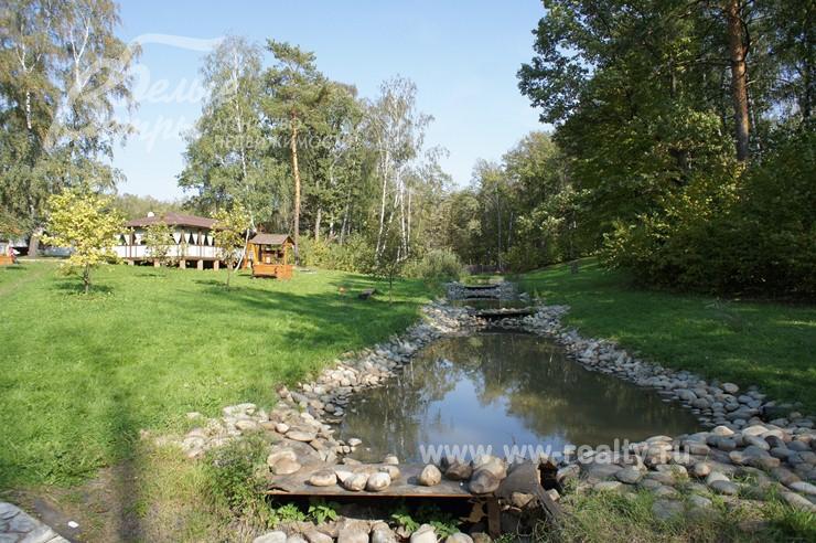 Зона отдыха для жителей поселка