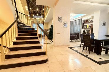 Дом, Величъ (д. Супонево ), 500&nbsp;кв.м