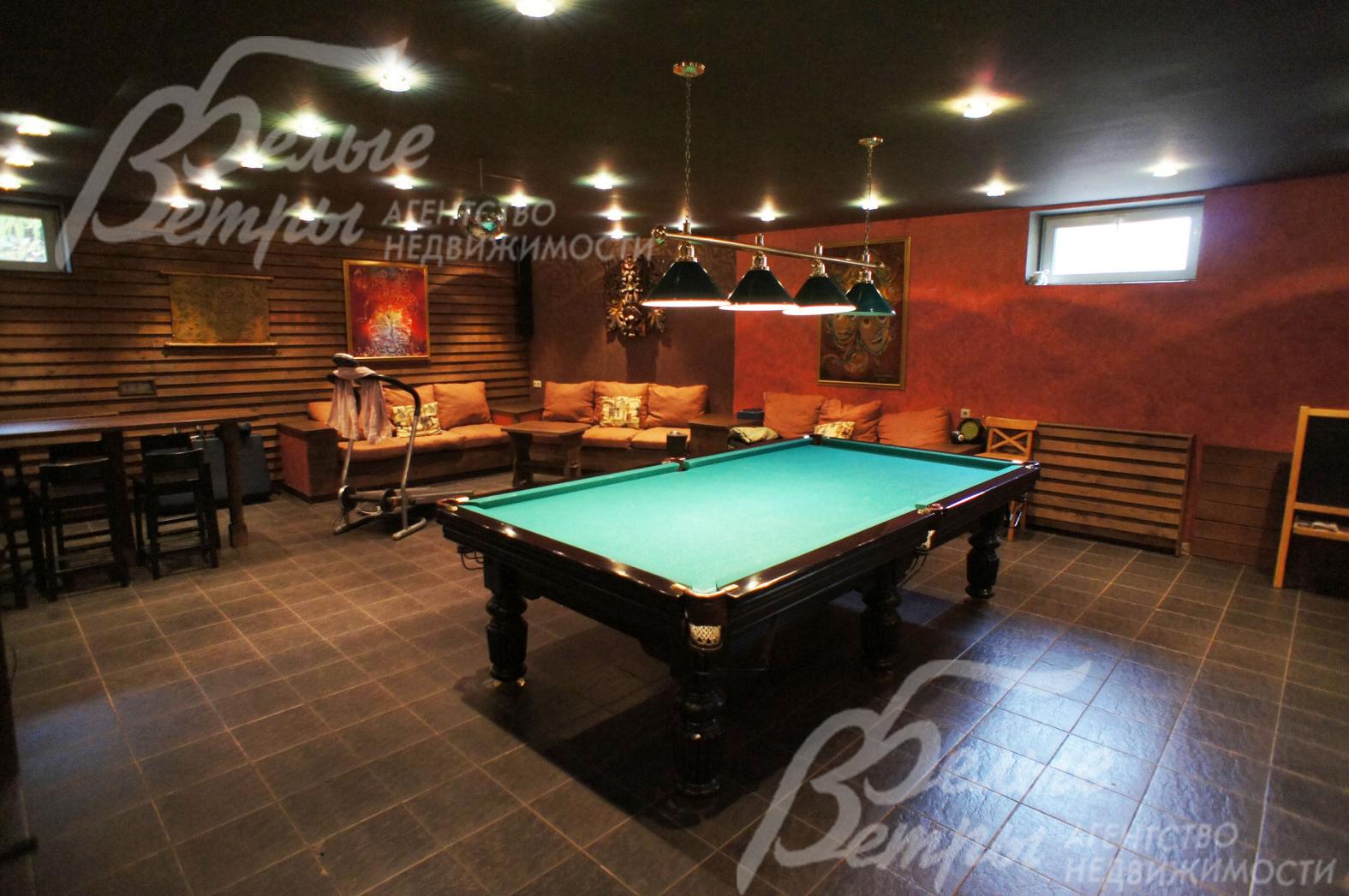 Бильярдная с баром 52 кв.м во вспомогательном доме