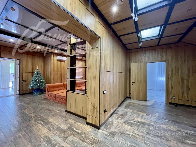 Холл 1-го этажа