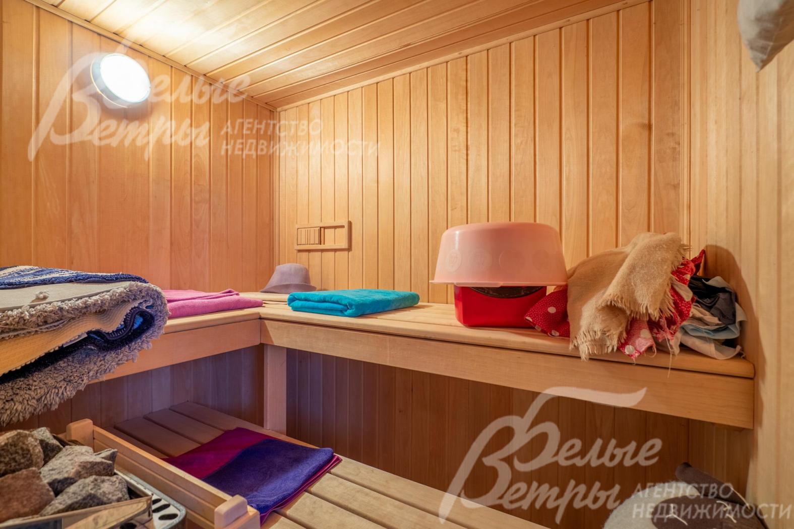 Парилка в сауне выполнена из экологичных материалов, обеспечивающих комфортный микроклимат