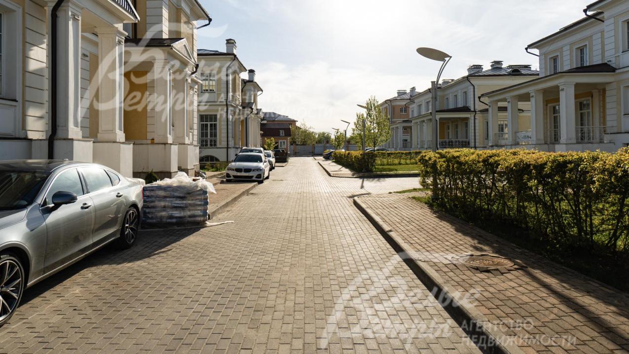 Поселок построен.