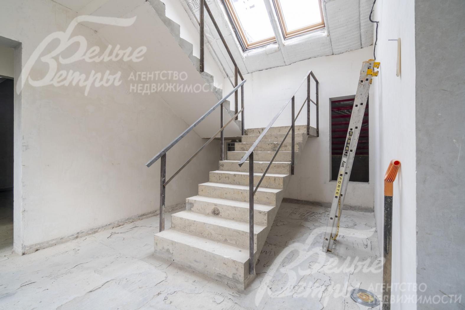 Лестница на функциональный мансардный этаж