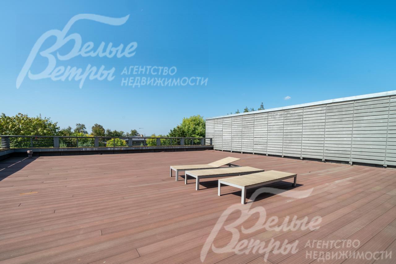 Открытая терраса для отдыха и загара. 