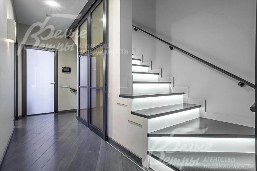 Холл 2го этажа