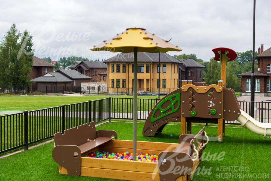 Детские площадки в поселке ильичевка