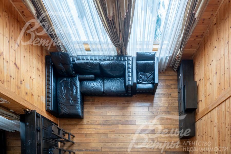 Гостиная в гостевом доме - со вторым светом