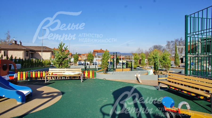 Детская площадка в поселке Валуевская Слобода