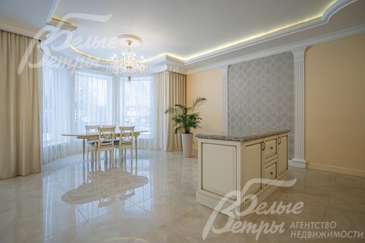 По всему 1 этажу теплые полы 