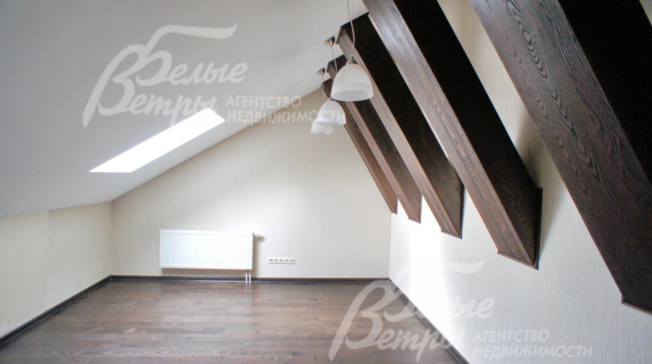 Кабинет 18 кв.м на мансардном этаже