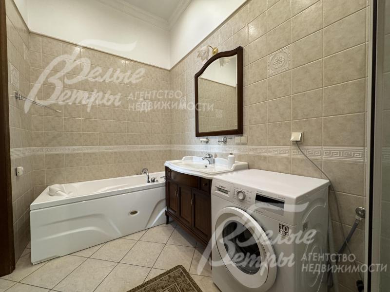Санузел с ванной и стиральной машиной
