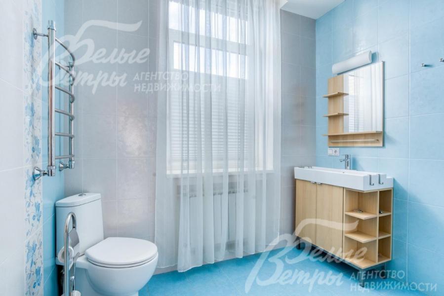 Просторный санузел на втором этаже