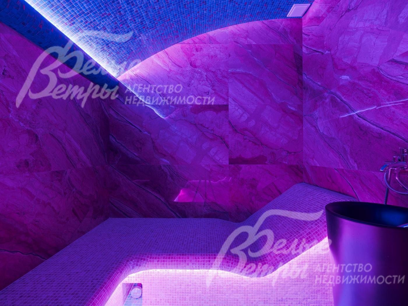 В хамаме - переливающийся свет и приглушенная музыка