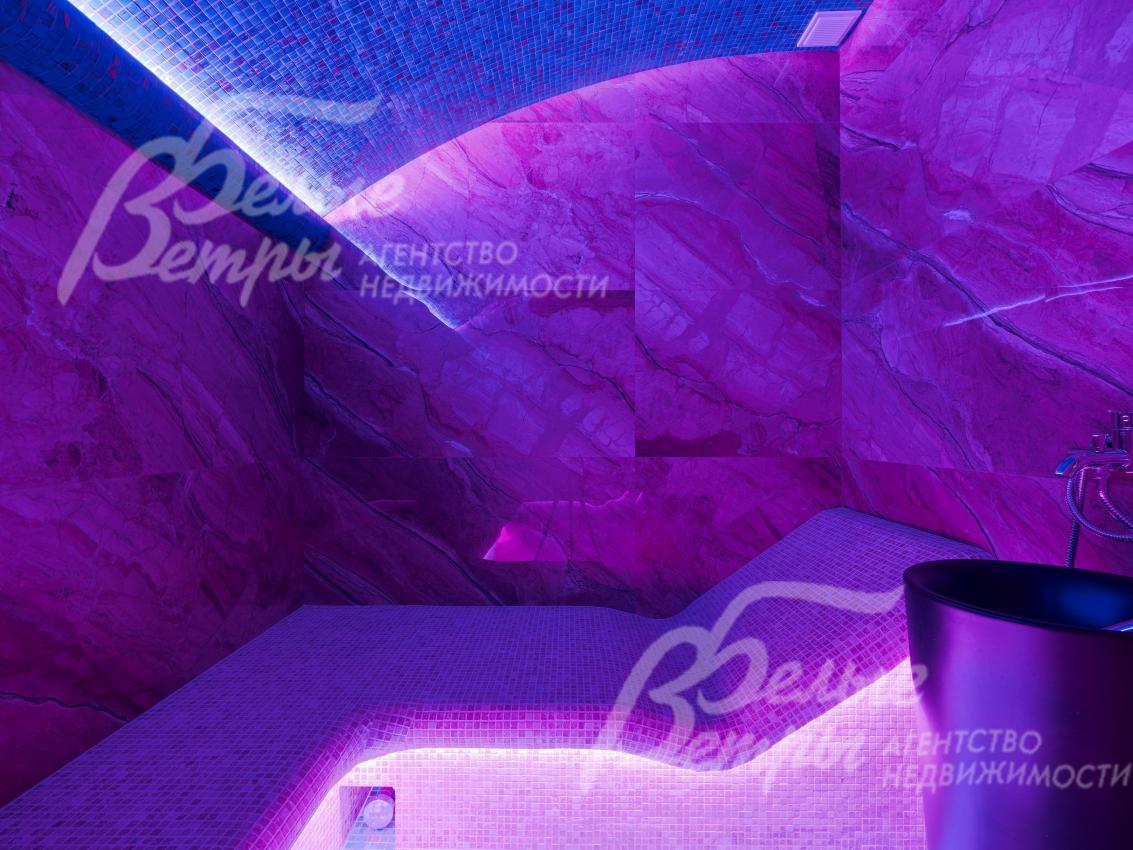 В хамаме - переливающийся свет и приглушенная музыка