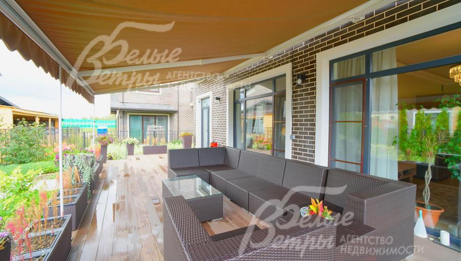 Терраса 40 кв.м с выдвижными (с пульта) маркизами