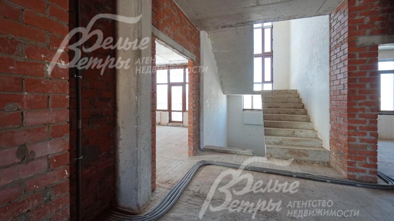 Широкая (1,1м) и комфортная монолитная лестница