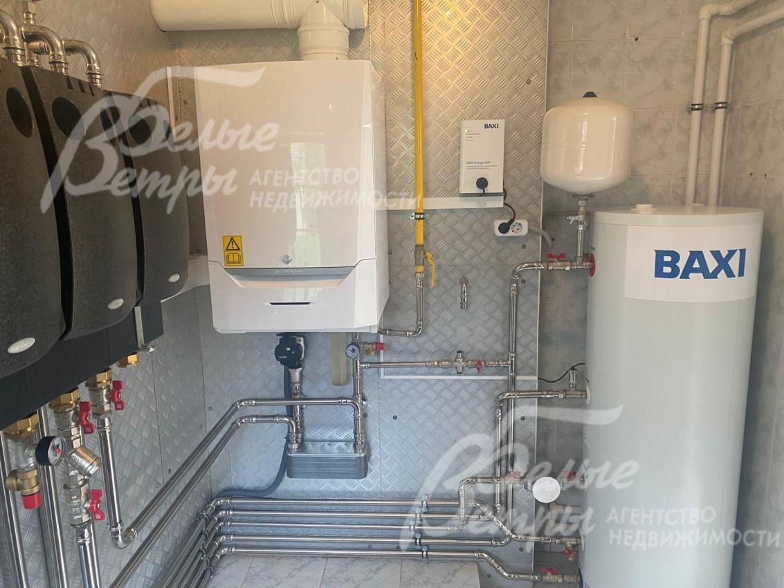 Абсолютно новое оборудование в котельной - газовый котёл DeDietrich (Франция), бойлер Baxi (Италия)