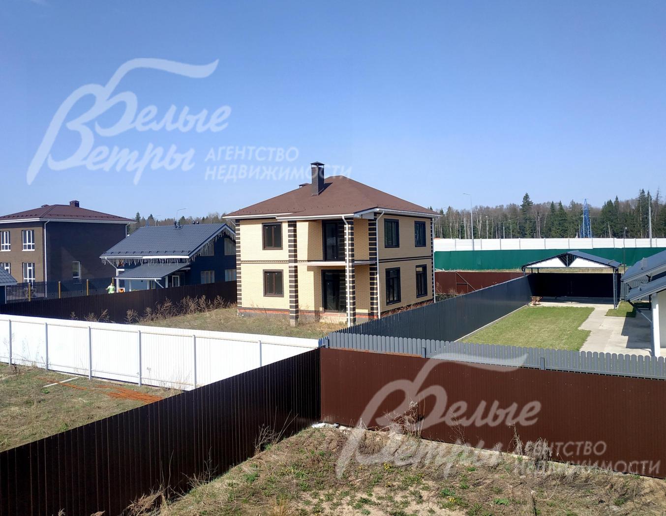 Участок расположен в охраняемом коттеджном посёлке бизнес-класса с центральными коммуникациями