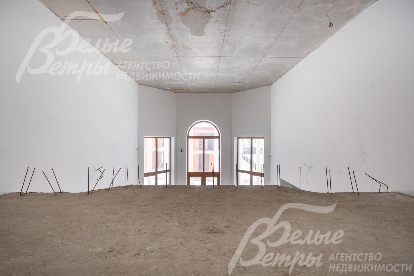 В доме полностью разведены все основные инженерные системы, включая газоснабжение, водоснабжение, канализацию и электроснабжение