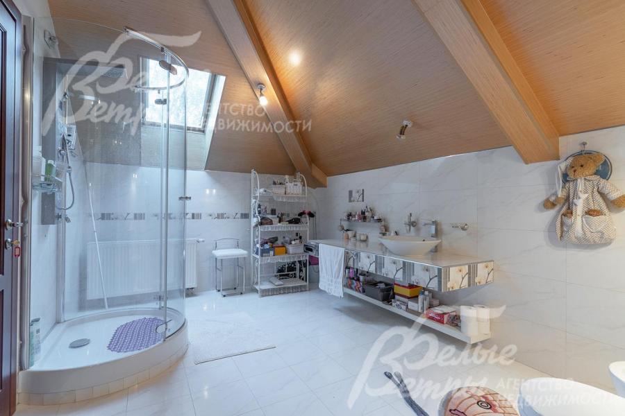 Санузел в мастер-спальне