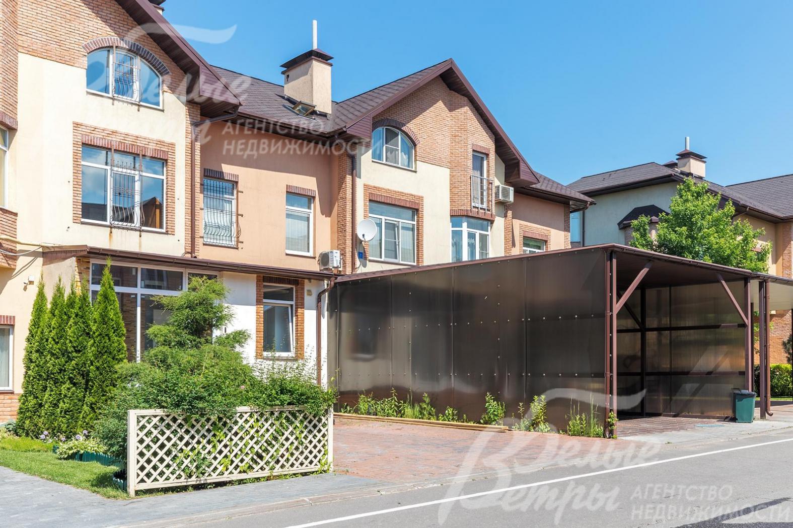 Секция таунхауса 220 кв.м в ЖК Дубровка