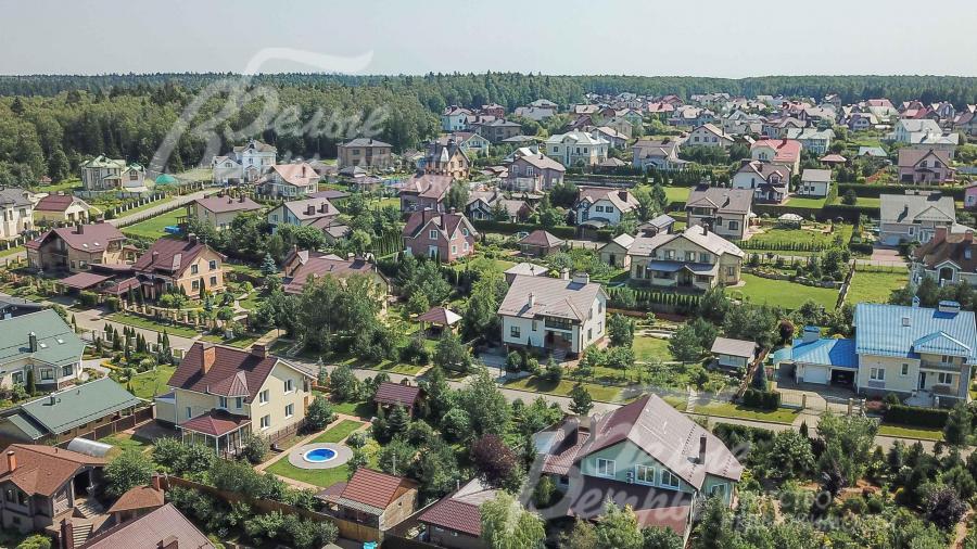 Обжитой коттеджный поселок