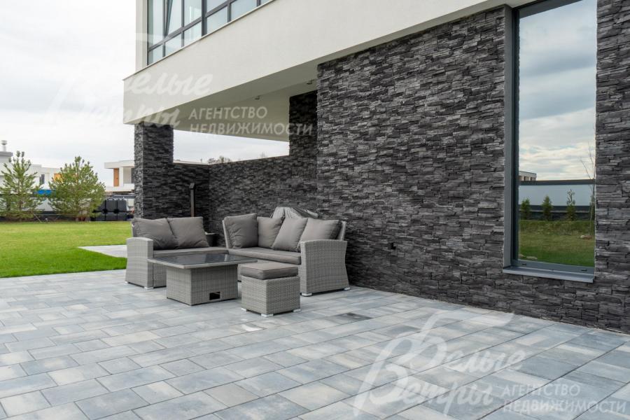 Терраса с зоной для барбекю