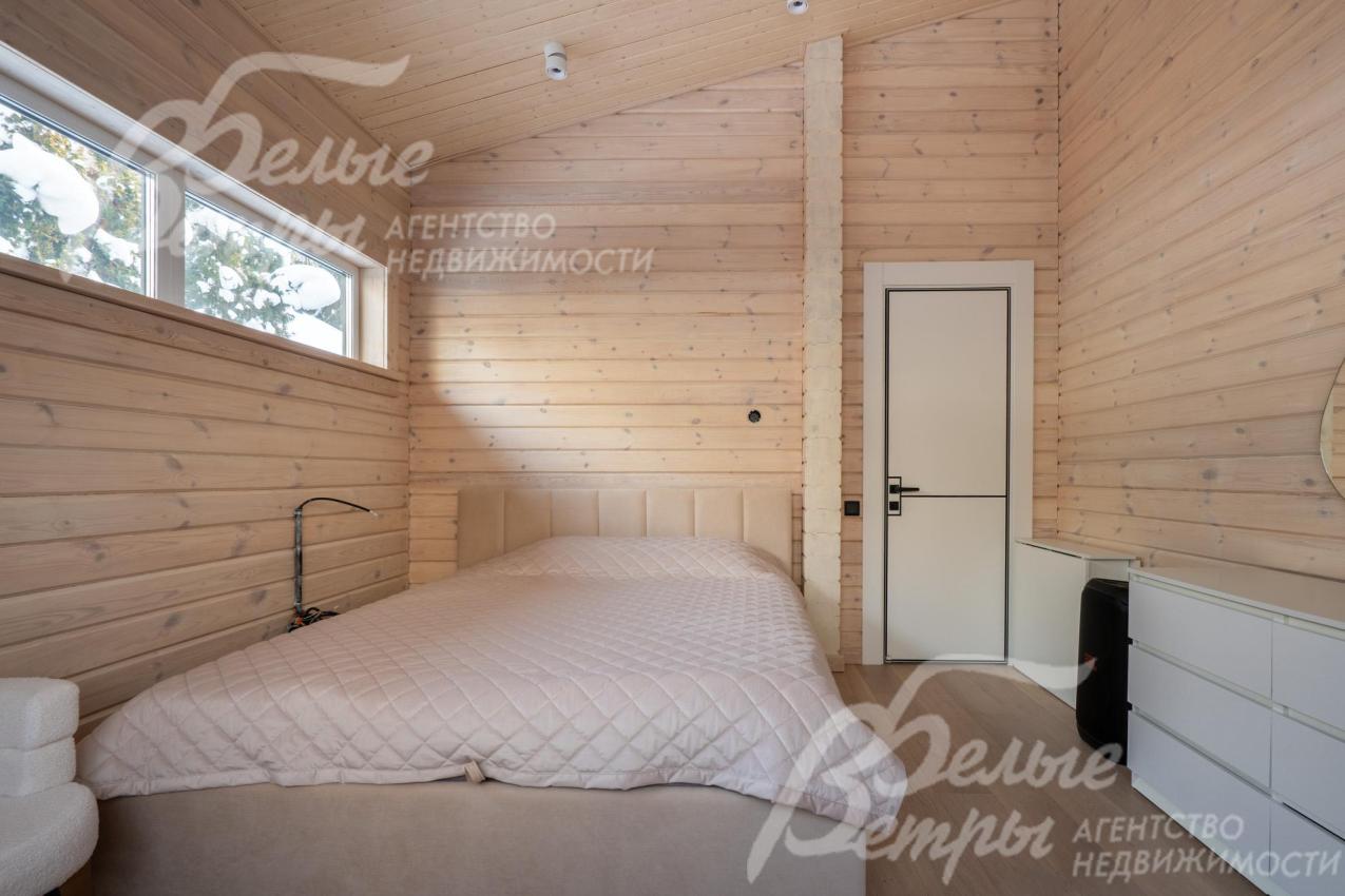 В спальнях на полу - паркетная инженерная доска Finex из дуба с интегрированной системой подогрева