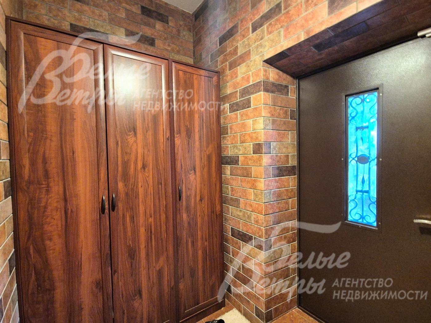 Гардероб в прихожей