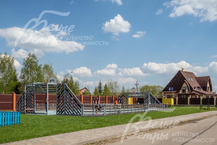 Спортивные площадки в поселке Александровы пруды