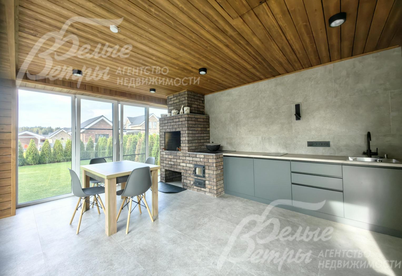 Просторная беседка с мангальной зоной