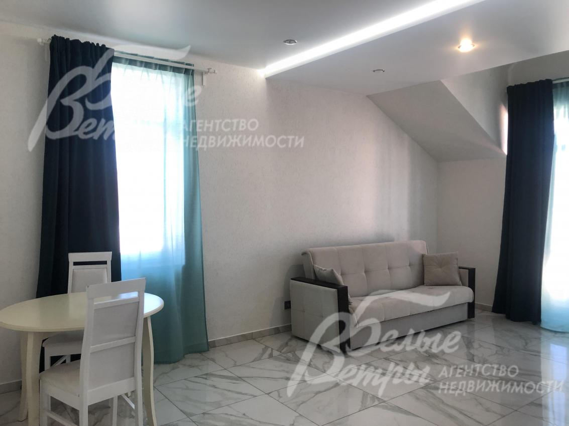 Студия на втором этаже площадью 32 кв.м