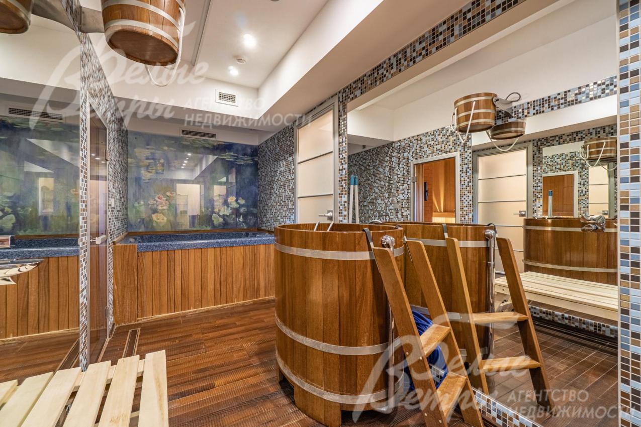 Предбанник 14 кв.м с душевой, с ведром и бочкой купелью