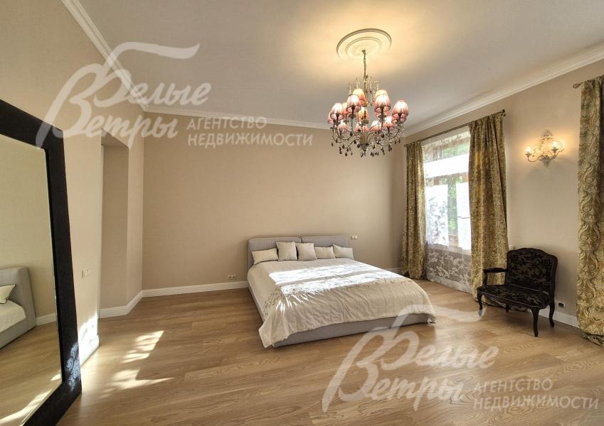 Спальня 29 кв.м на втором этаже.