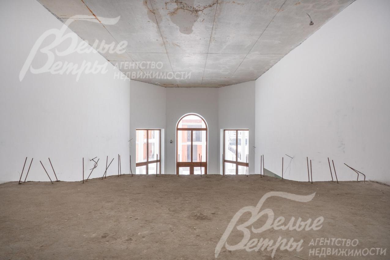 В доме полностью разведены все основные инженерные системы, включая газоснабжение, водоснабжение, канализацию и электроснабжение