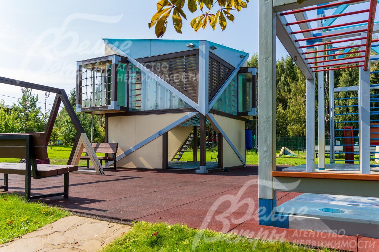 Игровой лабиринт на детской площадке